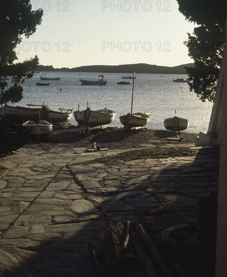 SALIDA A LA BAHIA DESDE LA CASA DALI-BARCAS AL AMANECER
PORT LLIGAT, EXTERIOR
GERONA