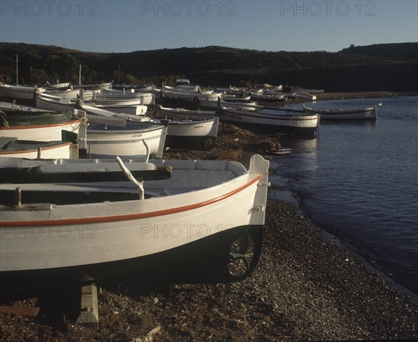 BARCAS EN LA PLAYA DE LA BAHIA
PORT LLIGAT, EXTERIOR
GERONA