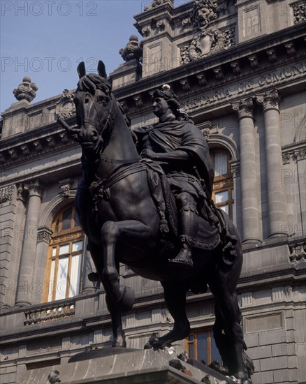 TOLSA MANUEL 1757/1816
ESCULTURA DE CARLOS IV BORBON REY DE ESPAÑA E INDIAS
MEXICO DF, EXTERIOR
MEXICO