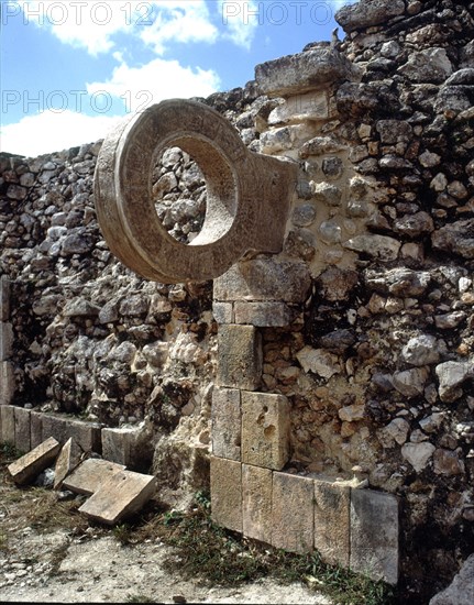 JUEGO DE LA PELOTA-ANILLO DE PIEDRA PARA LA PELOTA-MAYA
Uxmal, Mexico

This image is not downloadable. Contact us for the high res.