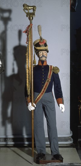SALA REINOS-MANIQUI DE SOLDADO-LEONIFERO CON ENSEÑA-1821
MADRID, MUSEO DEL EJERCITO
MADRID