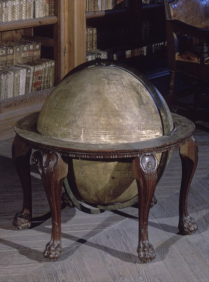 ESFERA TERRESTRE DE 1751
SALAMANCA, UNIVERSIDAD BIBLIOTECA
SALAMANCA