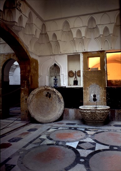 MEDERSA-INTERIOR CON FUENTE, TECHO Y SUELO DECORADO -
DAMASCO, MEZQUITA OMEYA
SIRIA

This image is not downloadable. Contact us for the high res.