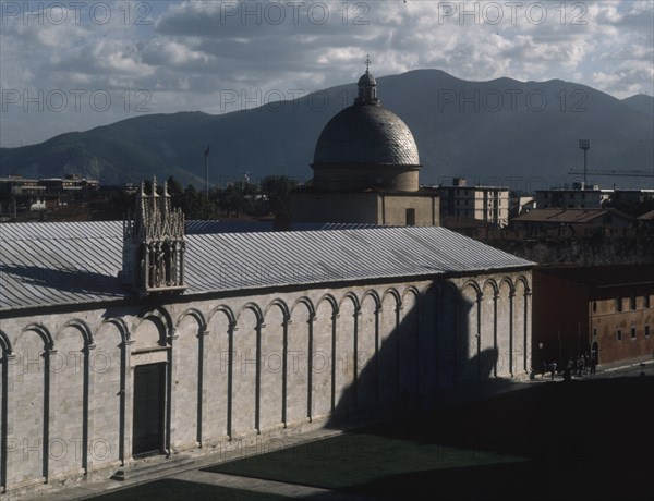 EXTERIOR-VISTA LATERAL Y CUPULA DE LA CAPILLA DEL POZZO
PISA, CAMPO SANTO
ITALIA

This image is not downloadable. Contact us for the high res.