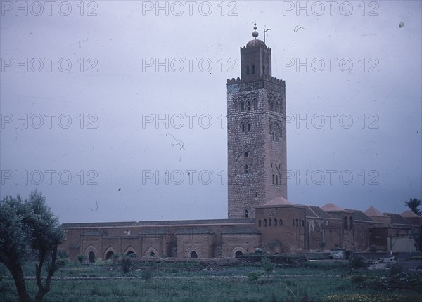 MINARETE - ARTE ALMOHADE S XII
MARRAKECH, MEZQUITA DE KUTUBIYYA
MARRUECOS