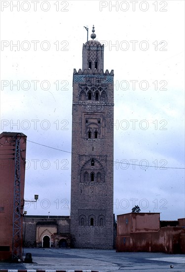 MINARETE DE LA MEZQUITA DE KUTUBYYA - ARTE ALMOHADE S XII
MARRAKECH, MEZQUITA DE KUTUBIYYA
MARRUECOS