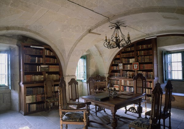 INTERIOR DE LA BIBLIOTECA -
POYO, MONASTERIO DE SAN JUAN
PONTEVEDRA