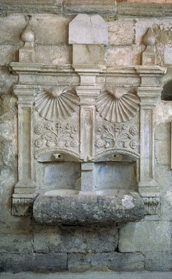 LAVAMANOS,DECORACION DE VENERAS Y VEGETALES-S XVI-RENACENTIS
AGUILAR DEL CAMPOO, MONASTERIO SANTA MARIA LA REAL
PALENCIA