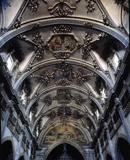 IGLESIA-DETALLE DEL TECHO-BARROCO-BOVEDA DE CAÑON-
PALMA, COLEGIO/CONV MONTESION
MALLORCA