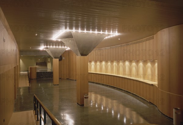 INTERIOR-HALL Y PASILLOS -
SEVILLA, TEATRO LA MAESTRANZA
SEVILLA
This image is not downloadable. Contact us for the high res.