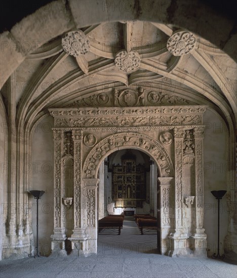 PUERTA DE ACCESO A LA CAPILLA-RENACENTISTA-GRUTESCOS-
SALAMANCA, COLEGIO IRLANDESES-FONSECA
SALAMANCA