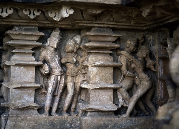 DET DE DECORACION CON RELIEVES EROTICOS(MAITHUNA)-
KHAJURAHO, EXTERIOR
INDIA
This image is not downloadable. Contact us for the high res.