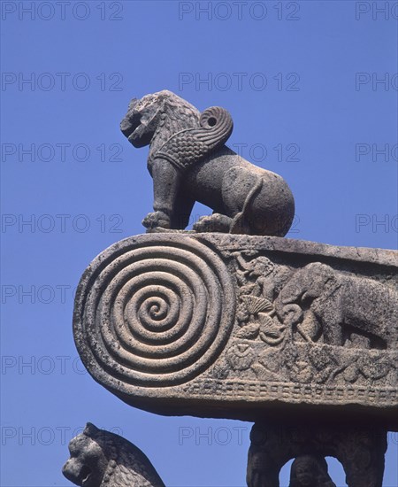 STUPA Nº1-REMATE:DISCO SOLAR Y LEON-DET TORANA NORTE(PUERTA)
SANCHI, STUPA 1
INDIA