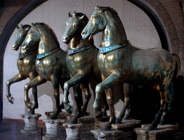 4 CABALLOS EN BRONCE(ANTES EN EXT DE LA IGL)-SE CREEN GRIEGO
VENECIA, MUSEO SAN MARCOS
ITALIA