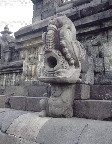 TEMPLO-ESCULTURA DE ANIMAL FANTASTICO(DRAGON)
JAVA, TEMPLOS DE PRAMBANAN
INDONESIA