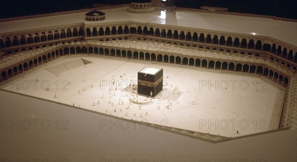 PABELLON ARABIA SAUDI-LA MECA-MAQUETA DE LA GRAN MEZQUITA-SANTUARIO DE LA KAABA
SEVILLA, EXPO-92
SEVILLA
This image is not downloadable. Contact us for the high res.