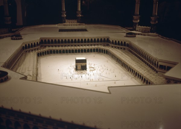 PABELLON ARABIA SAUDI-LA MECA-MAQUETA DE LA GRAN MEZQUITA-SANTUARIO DE LA KAABA
SEVILLA, EXPO-92
SEVILLA