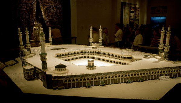 PABELLON ARABIA SAUDI-LA MECA-MAQUETA DE LA GRAN MEZQUITA-SANTUARIO DE LA KAABA
SEVILLA, EXPO-92
SEVILLA