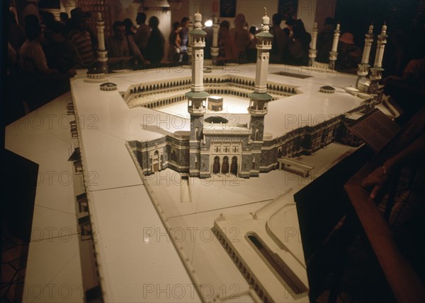 PABELLON ARABIA SAUDI-LA MECA-MAQUETA DE LA GRAN MEZQUITA-SANTUARIO DE LA KAABA
SEVILLA, EXPO-92
SEVILLA
This image is not downloadable. Contact us for the high res.