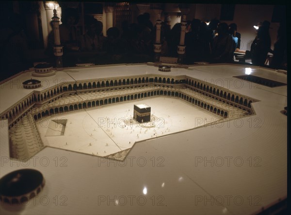 PABELLON ARABIA SAUDI-LA MECA-MAQUETA DE LA GRAN MEZQUITA-SANTUARIO DE LA KAABA
SEVILLA, EXPO-92
SEVILLA