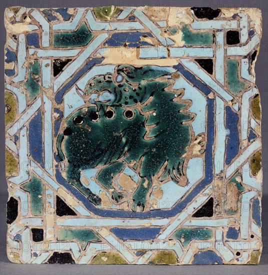 AZULEJO SEVILLANO DE CUERDA SECA CON CINTAS Y ANIMALES-S XV
GRANADA, MUSEO HISPANO-MUSULMAN
GRANADA