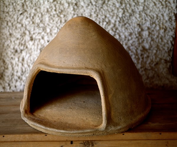 HORNO PARA EL PAN - CERAMICA SIN VIDRIAR - ARTE POPULAR S XX
PERERUELA, COLECCION PARTICULAR
ZAMORA