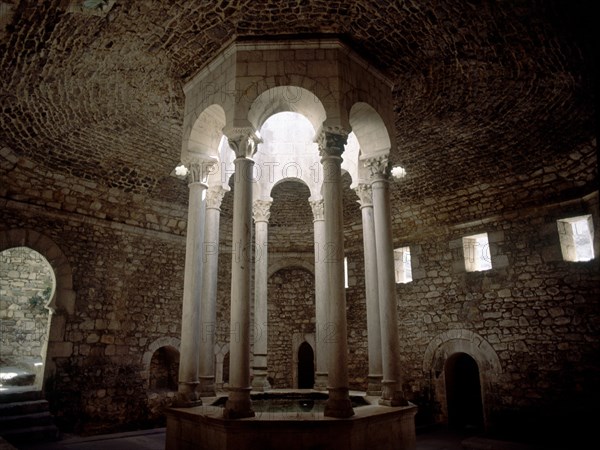 INTERIOR-"FRIGIDARIUM"CON PISCINA CENTRAL CUBIERTA CON BOVEDA CUPULIFORME - S XII
GERONA, BAÑOS ARABES
GERONA

This image is not downloadable. Contact us for the high res.