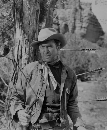 ESCENA DE "FLECHA ROTA" POR JAMES STEWART (EEUU) 2OTH.CENTURY.FOX

This image is not downloadable. Contact us for the high res.