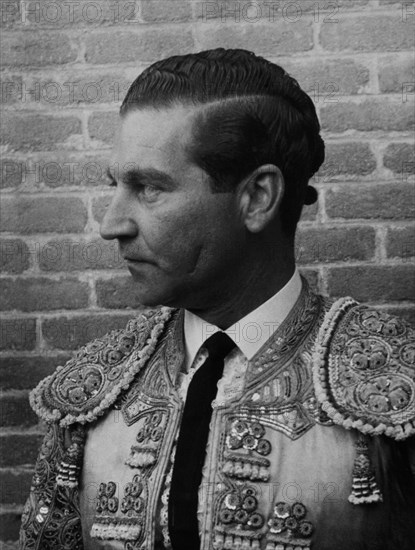 E-FOTOGRAFIA DEL TORERO ANTONIO BIENVENIDA-B/N
MADRID, COLECCION PARTICULAR
MADRID