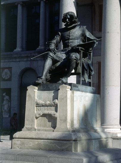 Marinas, Sculpture of Velázquez