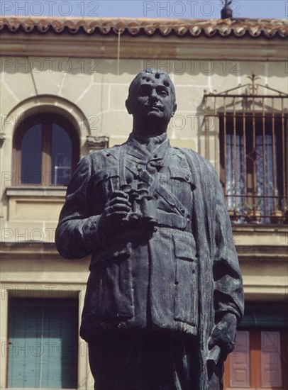 MONUMENTO AL EXCMO GRAL LEOPOLDO SARO MARIN-DET ESCULTURA
UBEDA, EXTERIOR
JAEN

This image is not downloadable. Contact us for the high res.