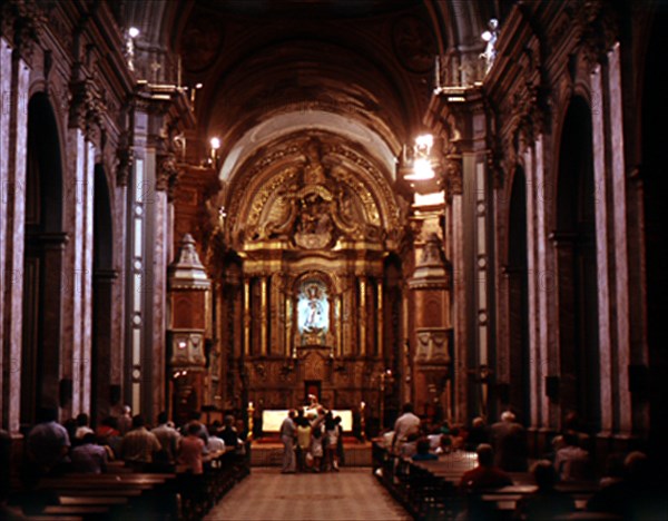 INTERIOR-NAVE PRINCIPAL CON GENTE
BUENOS AIRES, CABILDO
ARGENTINA

This image is not downloadable. Contact us for the high res.