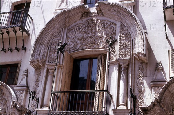 EDIFICIO-DET BALCON DECORADO CON RELIEVES Y FORJA
BUENOS AIRES, EXTERIOR
ARGENTINA

This image is not downloadable. Contact us for the high res.