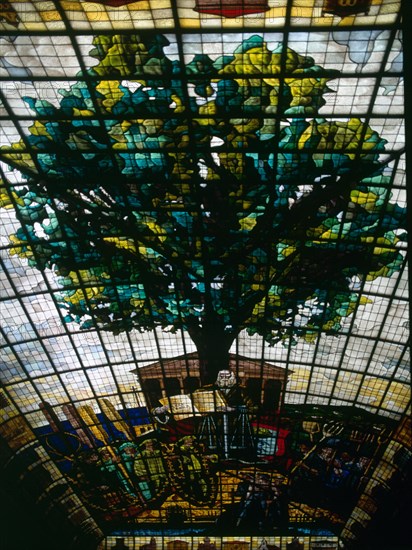 ECHEVARRIA ANTONIO
INTERIOR-SALA CON VIDRIERA EN EL TECHO CON EL ARBOL DE GUERNICA
GUERNICA, CASA DE JUNTAS
VIZCAYA