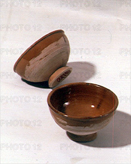 TAZONES O CUENCOS VIDRIADOS
VALL DE UXO, COLECCION PARTICULAR
CASTELLON