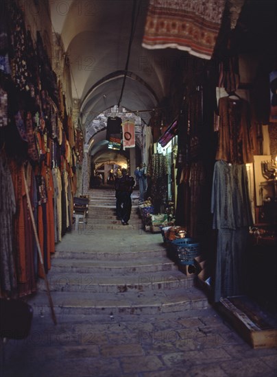 CAMINO QUE SEGUN LA TRADICION JESUS RECORRIO HACIA LA CRUCIFIXION
JERUSALEN, VIA DOLOROSA
ISRAEL