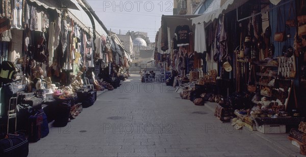 CALLE ESTRECHA CON COMERCIOS EN LA PARTE ANTIGUA-CAMINO DE LA CRUCIFIXION
JERUSALEN, VIA DOLOROSA
ISRAEL