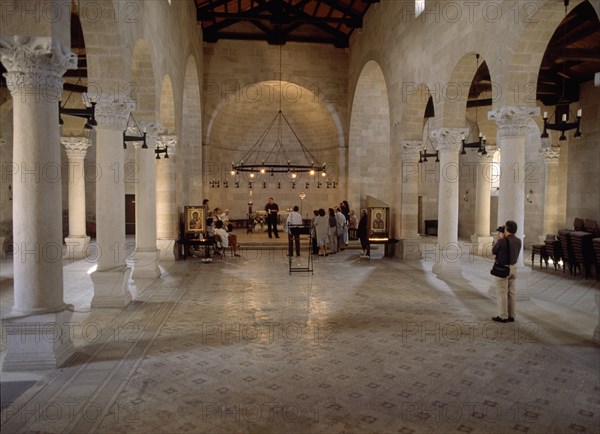 INTERIOR-VISTA GENERAL-RECONSTRUIDA IMITANDO LA CAPILLA DEL S V-SUELO DE MOSAICOS BIZANTINOS
TABGHA, IGLESIA DE LOS PANES Y LOS PECES
ISRAEL
This image is not downloadable. Contact us for the high res.