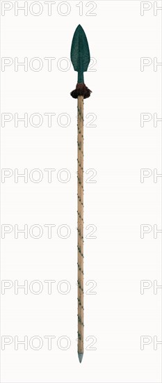 LANZA DE CAZA-ITALIA-H.1590-216X13 CM-ACERO,MADERA,TEJIDO
MADRID, ARMERIA REAL
MADRID