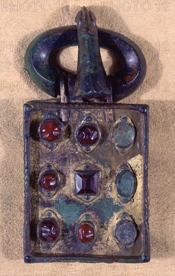 BROCHE DE CINTURON VISIGODO-BRONCE
CACERES, MUSEO ARQUEOLOGICO
CACERES
