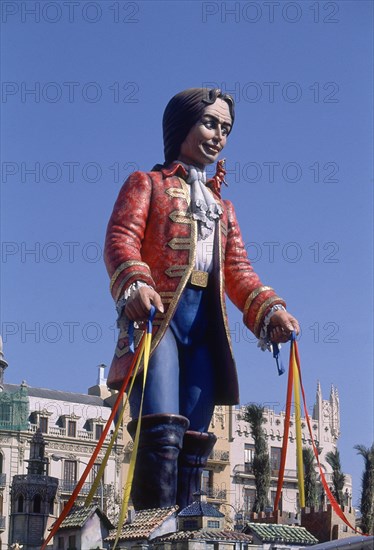 FALLA DEL AYUNTAMIENTO CON LA IMAGEN DE LA ALCALDESA RITA BARBERA
VALENCIA, FALLAS 1999
VALENCIA