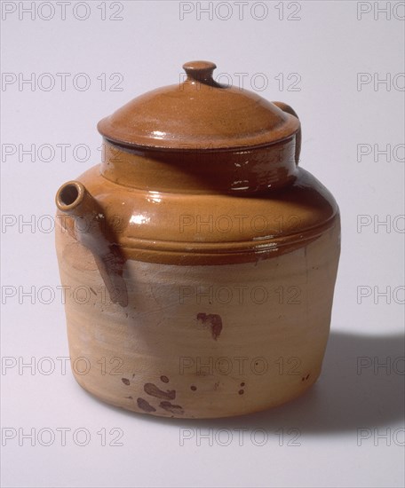 PUCHERO DE CAFE SEMIVIDRIADO-CERAMICA POPULAR
ALCORA, COLECCION PARTICULAR
CASTELLON