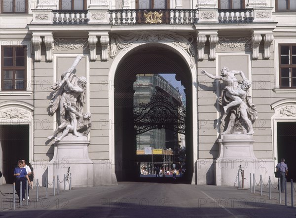 ESCULTURAS DE LOS TRABAJOS DE HERCULES EN LA FACHADA INTERIOR DE LA PUERTA DE S MIGUEL- S XIX
VIENA, PALACIO IMPERIAL ANTIGUO
AUSTRIA

This image is not downloadable. Contact us for the high res.