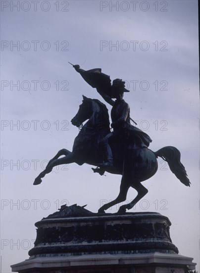 ESCULTURA ECUESTRE DEL ARCHIDUQUE CARLOS EN LA  HELDENPLATZ
VIENA, PALACIO IMPERIAL NUEVO
AUSTRIA

This image is not downloadable. Contact us for the high res.