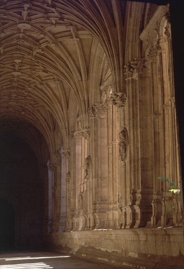 CLAUSTRO DE LOS CABALLEROS- ESTILO GOTICO FLORIDO- 1517-1528
NAJERA, MONASTERIO SANTA MARIA REAL
RIOJA