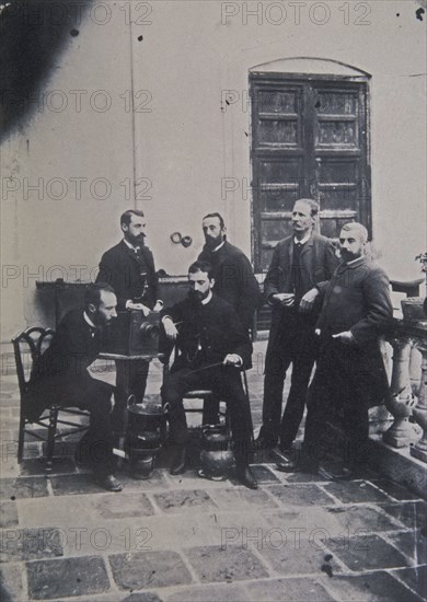 FOTOGRAFIA EN BLANCO Y NEGRO DE RAMON Y CAJAL EN UN PATIO VALENCIANO CON AMIGOS - 1887
MADRID, FUNDACION RAMON Y CAJAL
MADRID