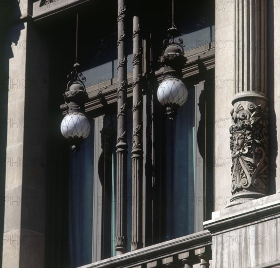 ADARO EDUARDO/SAINZ LASTRA S
FAROLES EN LOS BALCONES - 1882-91
MADRID, BANCO DE ESPAÑA-EDIFICIO
MADRID