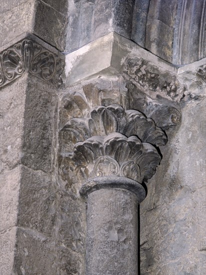 CAPITEL CON DECORACION VEGETAL DE LA PORTADA OCCIDENTAL- ROMANICO S XI
JACA, CATEDRAL
HUESCA