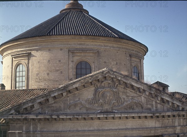 DREVETON BALTASAR
FRONTON CON EL ESCUDO DEL OBISPO PACHECO Y CUPULA SOBRE TAMBOR- 1761-1788- ARQUITECTURA NEOCLASICA
CORDOBA, IGLESIA CONVENTO DE SANTA VICTORIA
CORDOBA