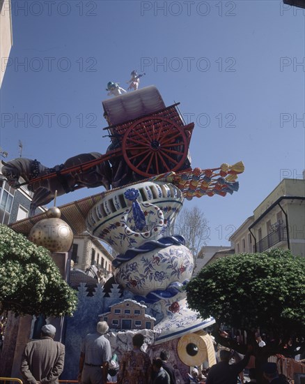 FALLA EN LAS FIESTAS DE SAN JOSE
DENIA, FALLAS DEL 2000
ALICANTE